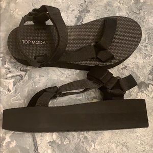 Platform black strappy sandals